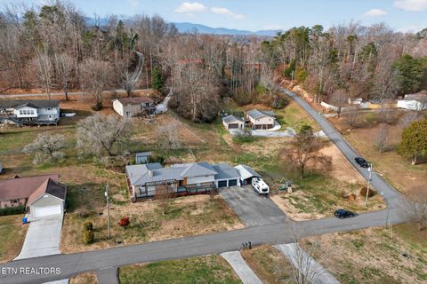 Tiny photo for 308 Sanford Ave, Clinton, TN 37716 (MLS # 1326292)