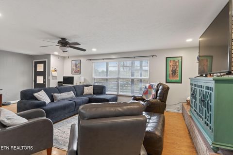 Tiny photo for 308 Sanford Ave, Clinton, TN 37716 (MLS # 1326292)