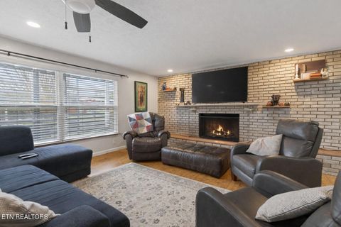 Tiny photo for 308 Sanford Ave, Clinton, TN 37716 (MLS # 1326292)