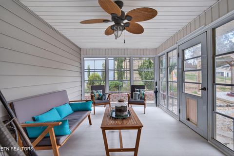 Tiny photo for 308 Sanford Ave, Clinton, TN 37716 (MLS # 1326292)