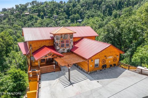 720 Pinecrest Drive Gatlinburg TN 37738