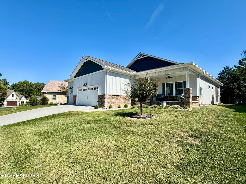 Photo of 170 Elokwa Way, Loudon, TN 37774 (MLS # 1335285)