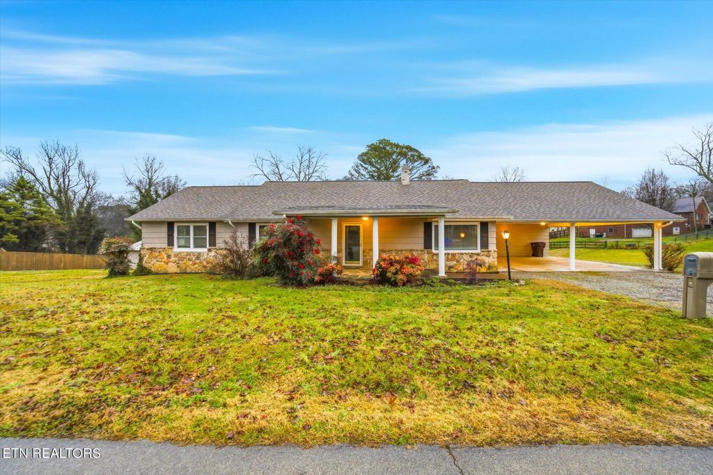 Photo of 553 Mill St, Madisonville, TN 37354 (MLS # 1326084)