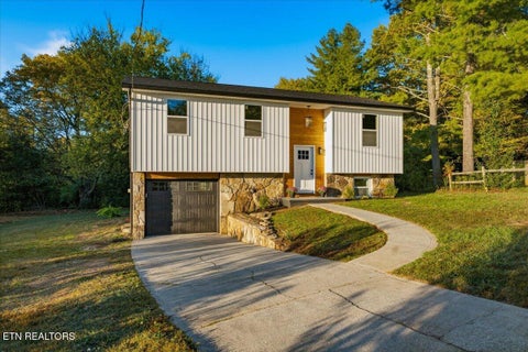 Photo of 10016 Branchview Drive, Knoxville, TN 37932 (MLS # 1360303)