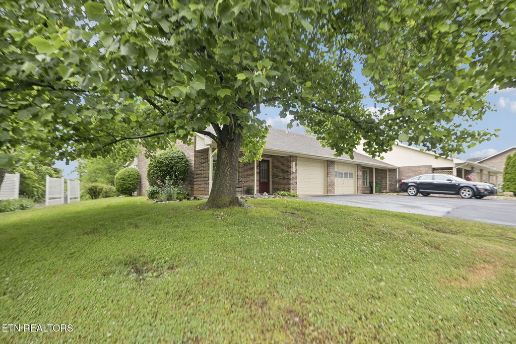 Photo of 1134 Fielding Drive, Maryville, TN 37804 (MLS # 1340413)