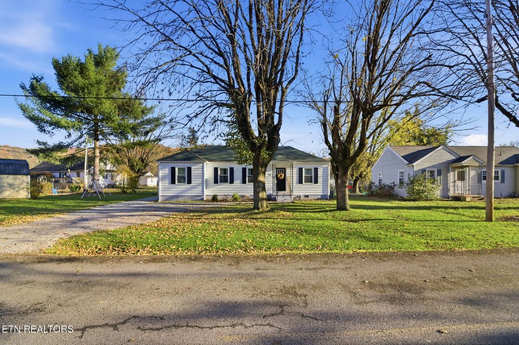 Photo of 311 Alabama Ave, Clinton, TN 37716 (MLS # 1321673)