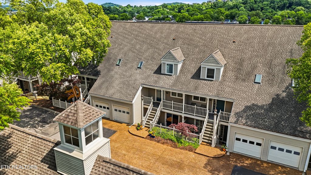 Photo of 540 Riverfront Way, Knoxville, TN 37915 (MLS # 1340760)