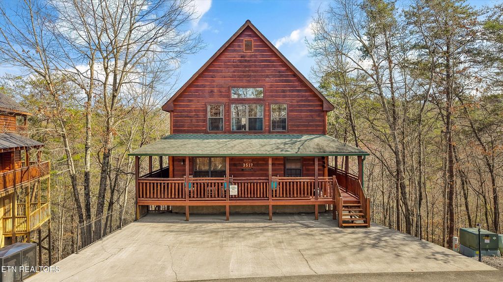 Photo of 3517 Sand Ridge Way, Pigeon Forge, TN 37863 (MLS # 1332397)