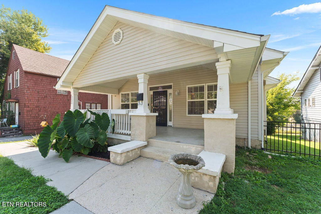 Photo of 3226 E 5th Ave, Knoxville, TN 37914 (MLS # 1354105)