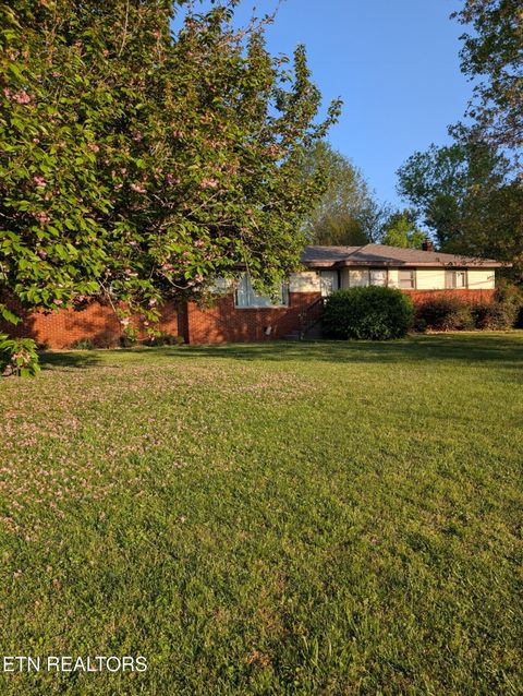 Photo of 1239 Dossett St, Athens, TN 37303 (MLS # 1337031)