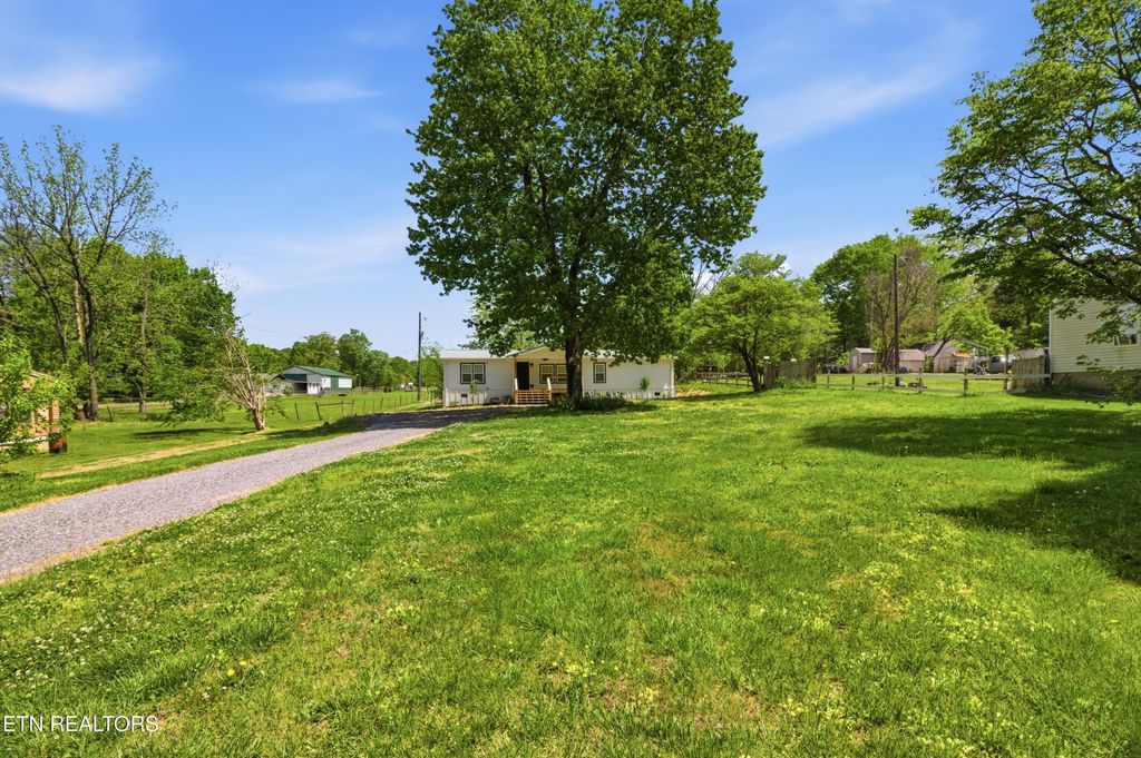 Photo of 2330 Mynatt Rd, Knoxville, TN 37918 (MLS # 1337274)