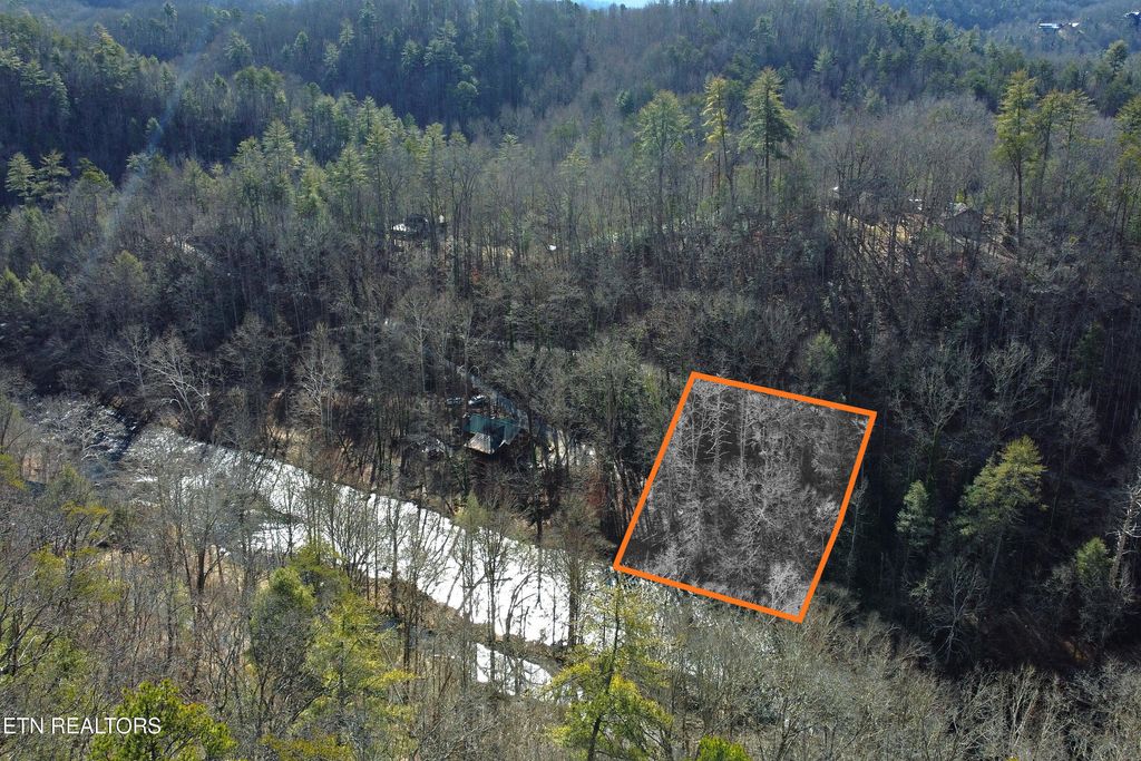 Photo of Twin Pines Way, Sevierville, TN 37876 (MLS # 1334808)