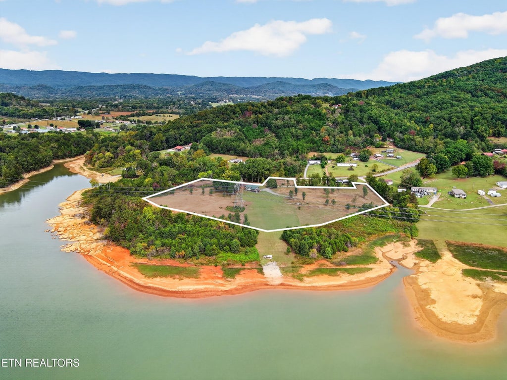 Photo of 1245 County Line Rd, Mooresburg, TN 37811 (MLS # 1358325)