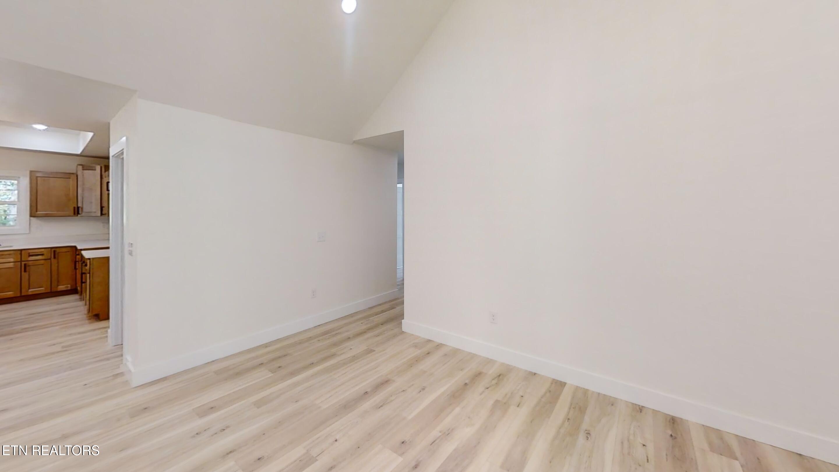 127 Bluff View Lp