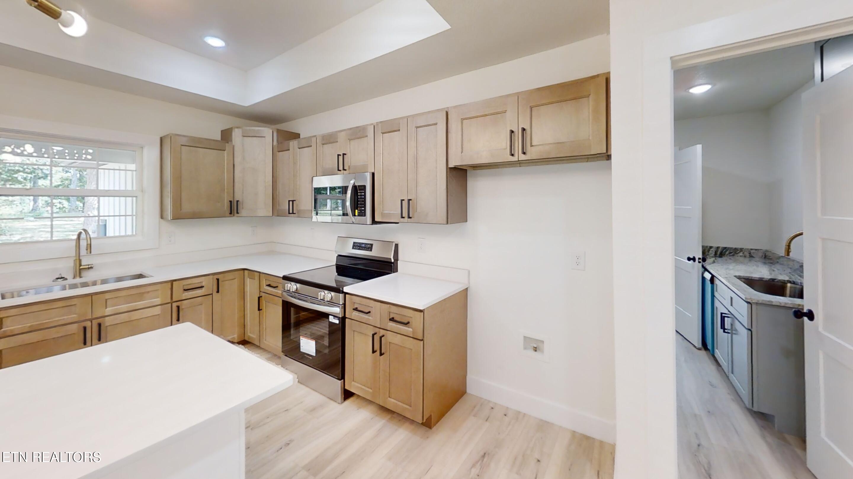 127 Bluff View Lp