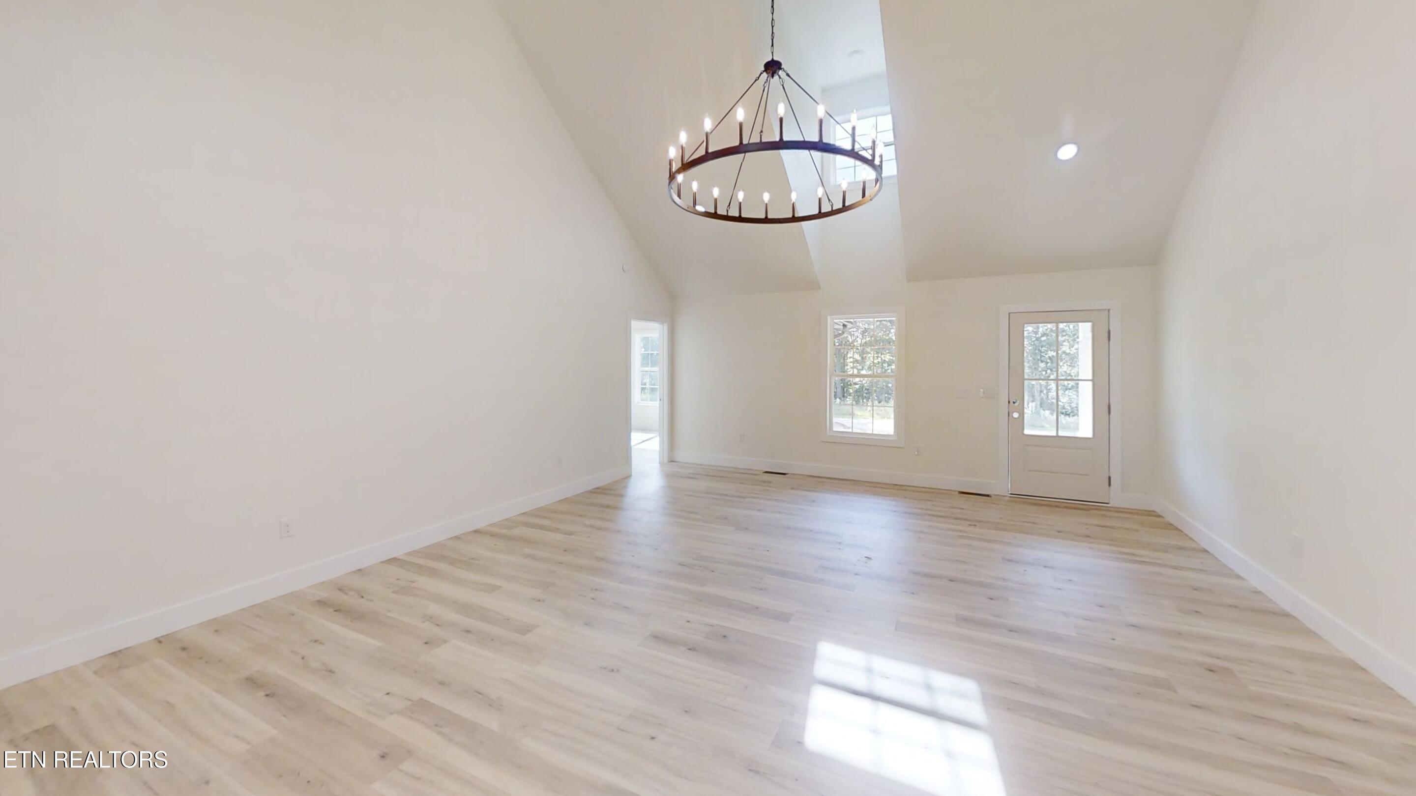 127 Bluff View Lp