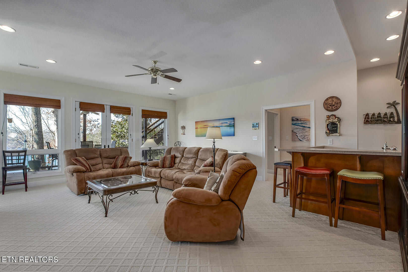 Loudon, Tennessee, 37774, United States, 4 Bedrooms Bedrooms, ,5 BathroomsBathrooms,Residential,Active,2015473