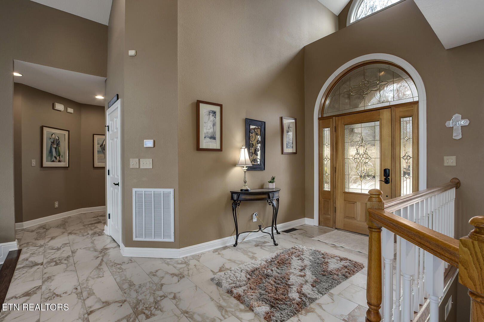 Loudon, Tennessee, 37774, United States, 4 Bedrooms Bedrooms, ,5 BathroomsBathrooms,Residential,Active,2015473