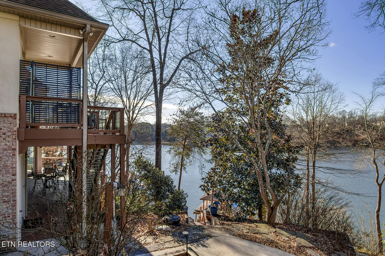 Loudon, Tennessee, 37774, United States, 4 Bedrooms Bedrooms, ,5 BathroomsBathrooms,Residential,Active,2015473