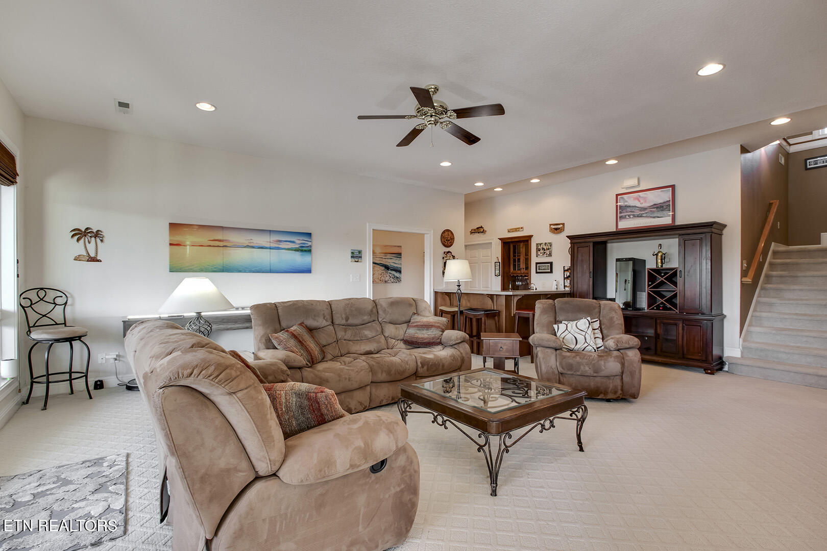 Loudon, Tennessee, 37774, United States, 4 Bedrooms Bedrooms, ,5 BathroomsBathrooms,Residential,Active,2015473