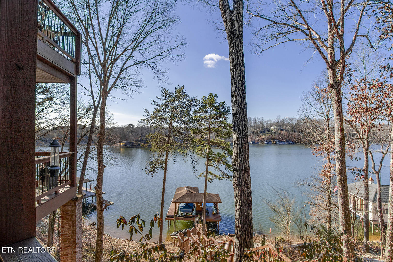 Loudon, Tennessee, 37774, United States, 4 Bedrooms Bedrooms, ,5 BathroomsBathrooms,Residential,Active,2015473
