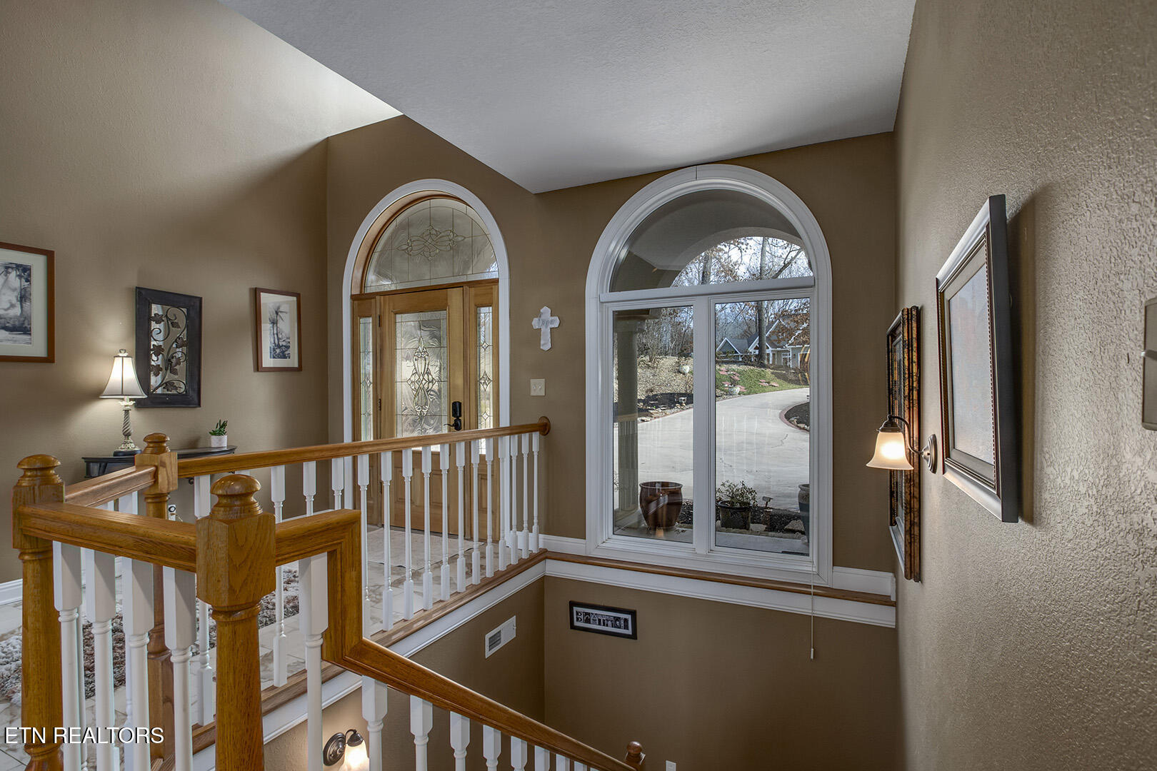 Loudon, Tennessee, 37774, United States, 4 Bedrooms Bedrooms, ,5 BathroomsBathrooms,Residential,Active,2015473