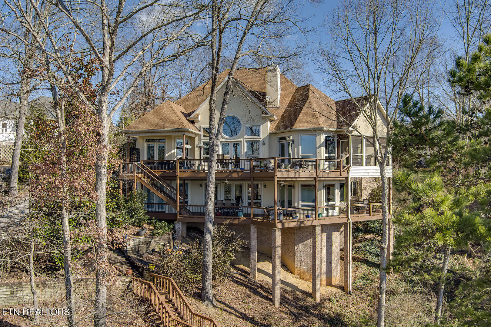 Loudon, Tennessee, 37774, United States, 4 Bedrooms Bedrooms, ,5 BathroomsBathrooms,Residential,Active,2015473