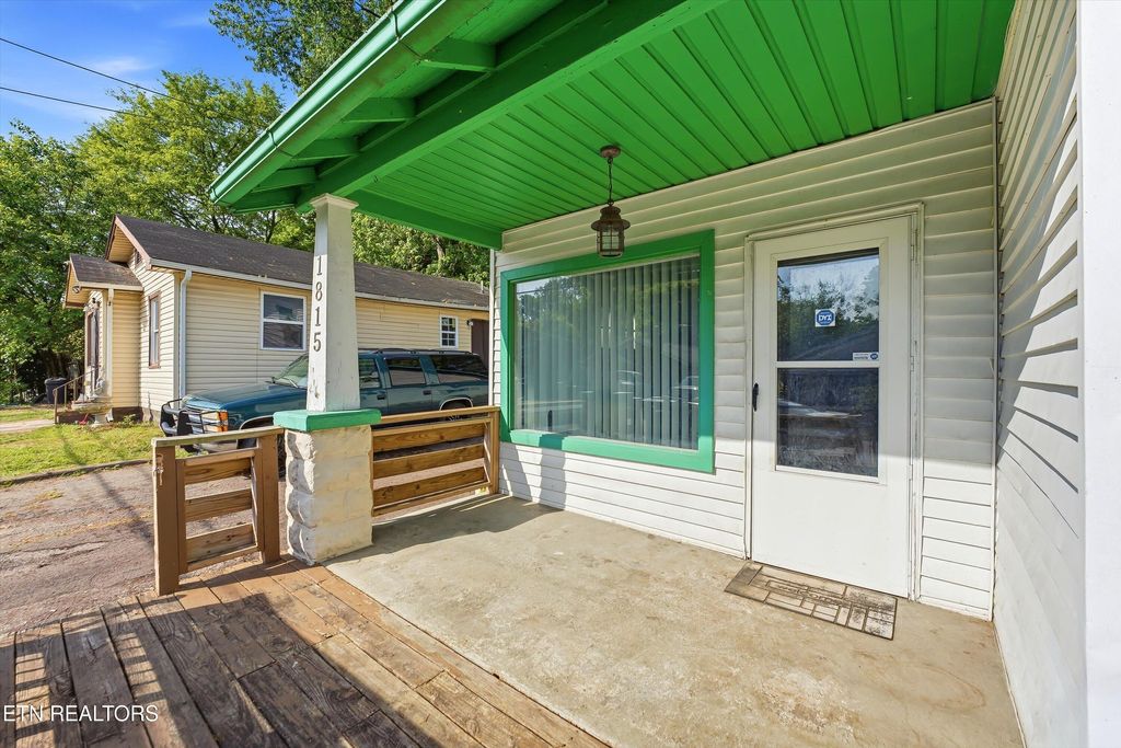 Photo of 1815 Fay St, Knoxville, TN 37921 (MLS # 1339708)