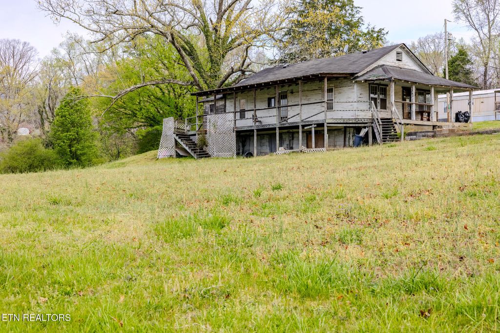 Photo of 248 Woody Ave, Harriman, TN 37748 (MLS # 1335490)