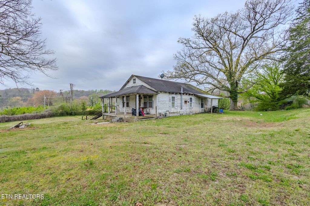Photo of 248 Woody Ave, Harriman, TN 37748 (MLS # 1335490)