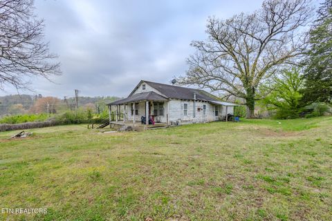 Photo of 248 Woody Ave, Harriman, TN 37748 (MLS # 1335490)