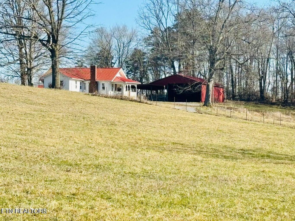Photo of 755 KING Rd, Tazewell, TN 37879 (MLS # 1275393)