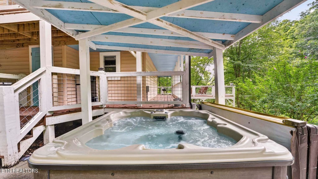 Photo of 1906 Santa Fe Tr, Dandridge, TN 37725 (MLS # 1357088)