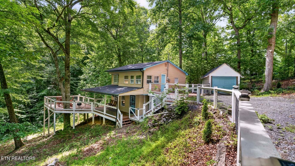 Photo of 1906 Santa Fe Tr, Dandridge, TN 37725 (MLS # 1357088)