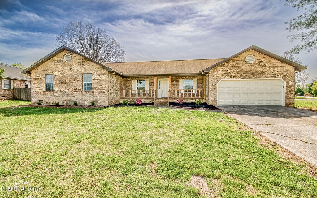 Photo of 2136 Raulston View Drive, Maryville, TN 37803 (MLS # 1335214)