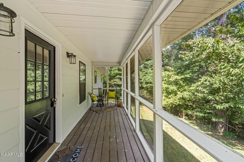 Photo of 5042 Nails Creek Rd, Rockford, TN 37853 (MLS # 1237902)