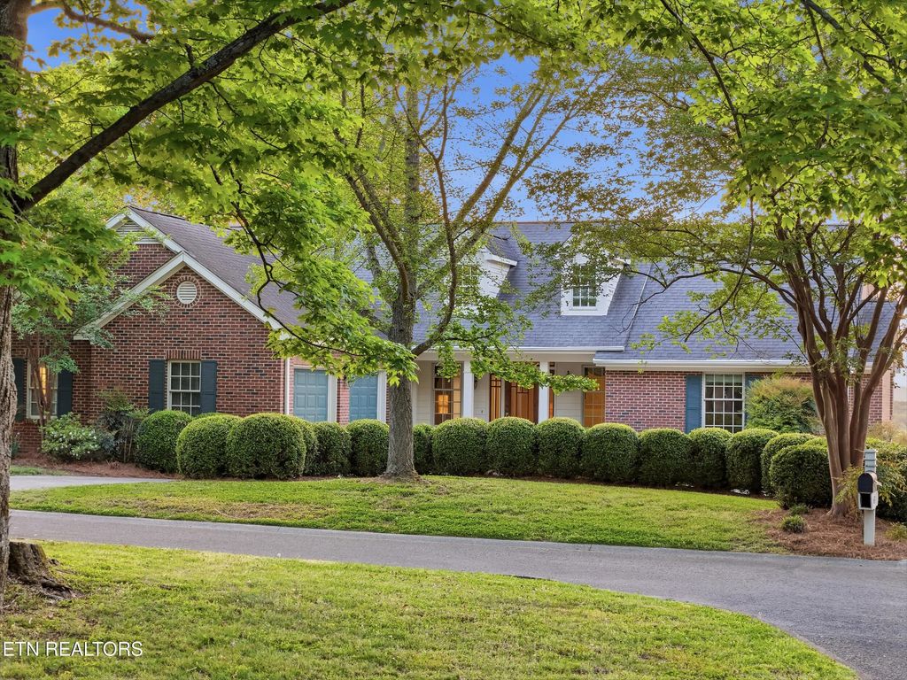 Photo of 633 Fort Hill St, Loudon, TN 37774 (MLS # 1337990)