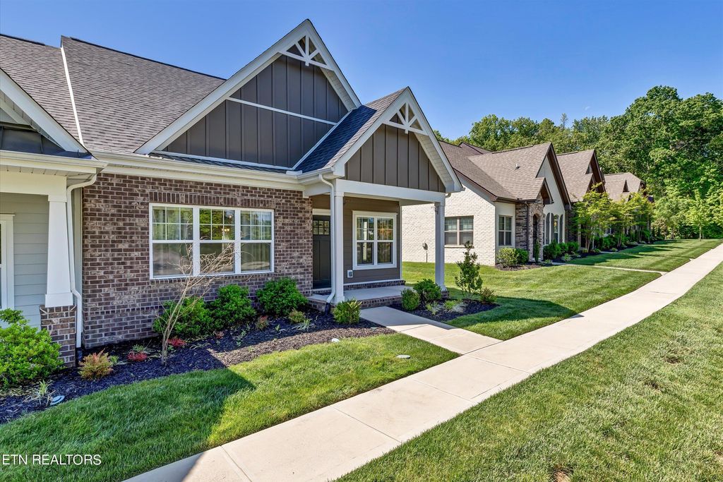 Photo of 12629 Needlepoint Drive, Farragut, TN 37934 (MLS # 1261890)