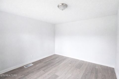 Tiny photo for 1619 Worth St, Knoxville, TN 37917 (MLS # 1328443)