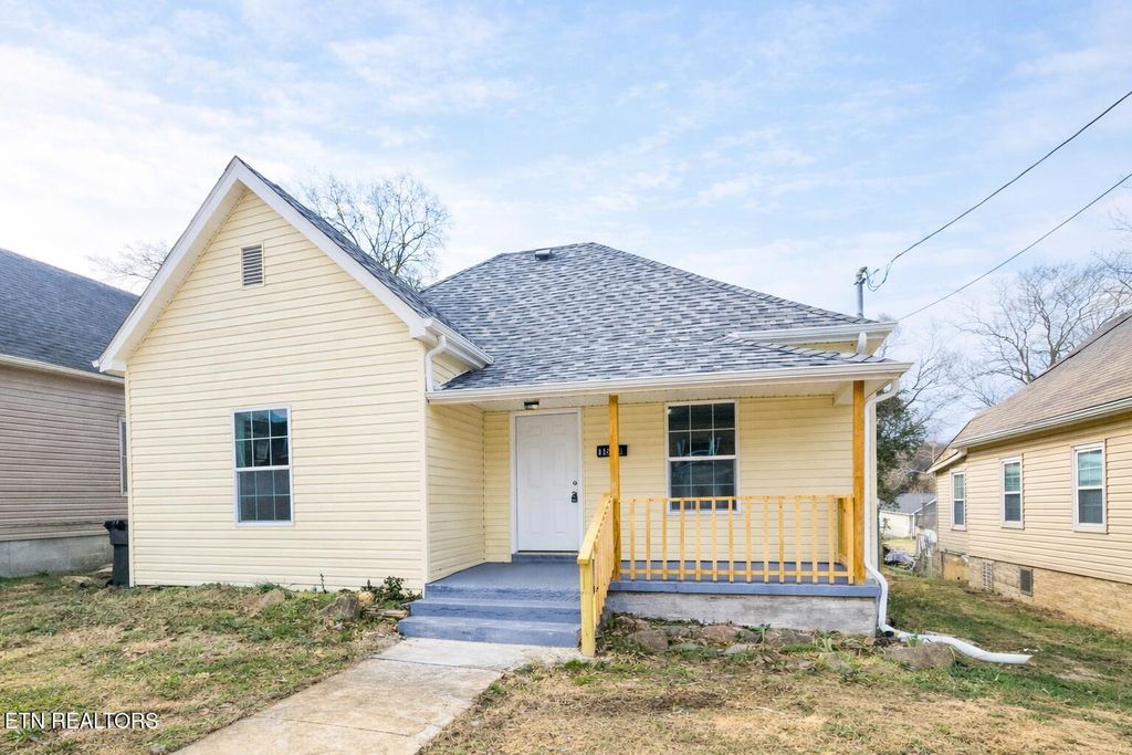 Photo of 1619 Worth St, Knoxville, TN 37917 (MLS # 1328443)