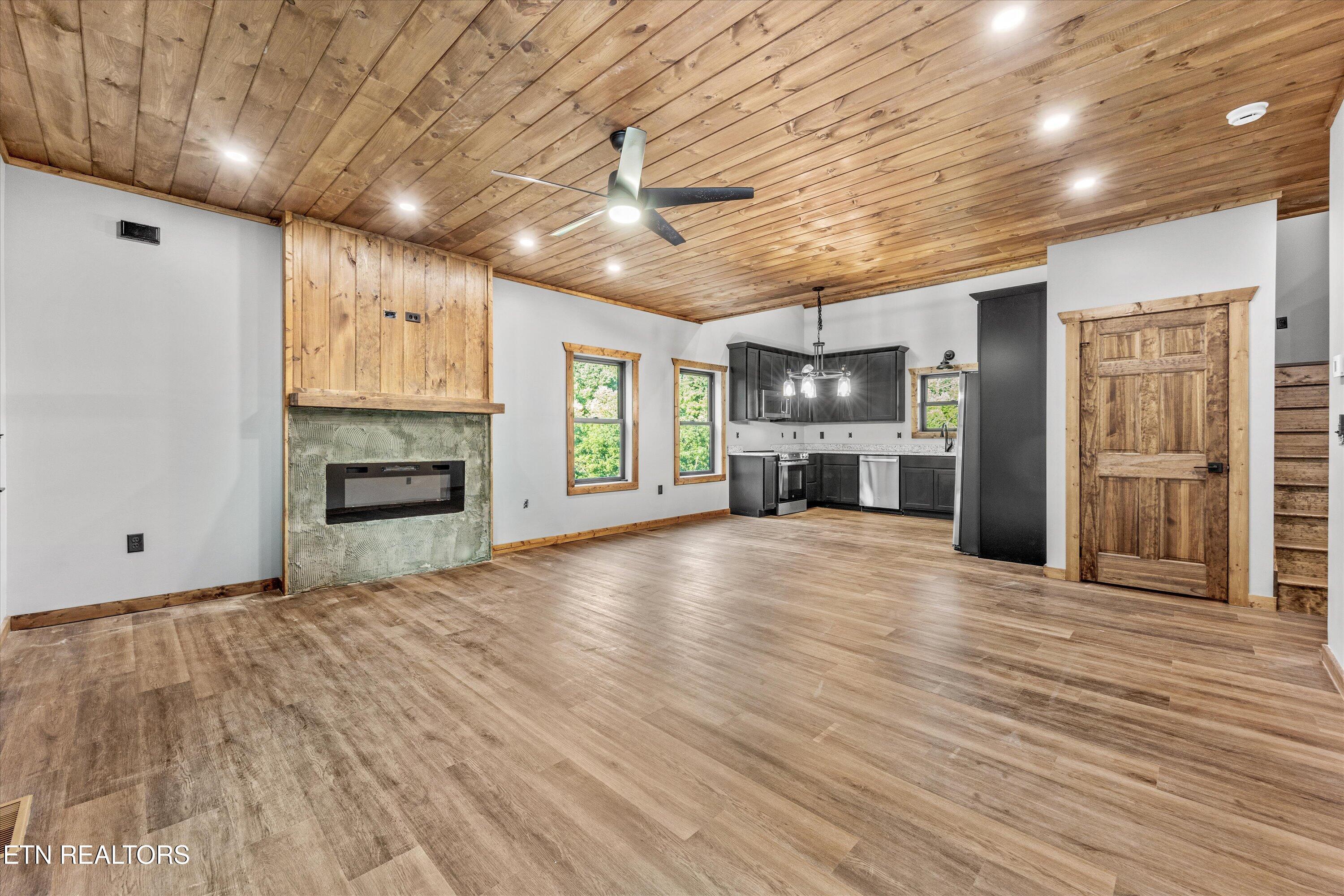 3414 Sugar Maple Loop Rd