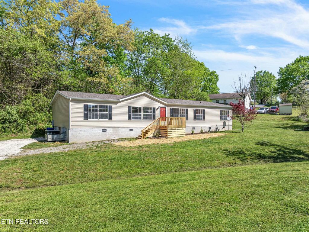 Photo of 716 Byrd St, Clinton, TN 37716 (MLS # 1298117)