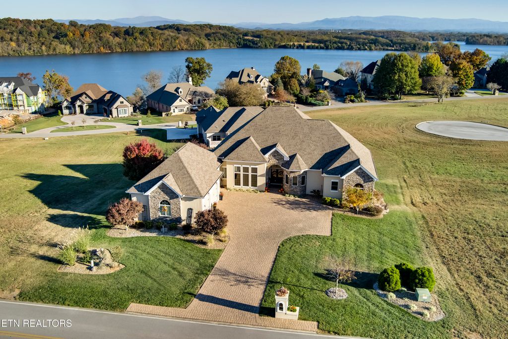 Photo of 524 Rarity Bay Pkwy, Vonore, TN 37885 (MLS # 1297394)