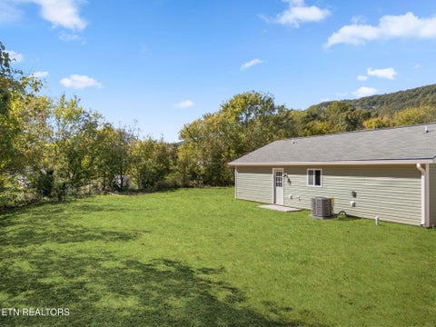 Tiny photo for 119 Bradys Way, Harriman, TN 37748 (MLS # 1359742)