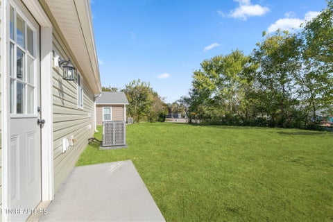Tiny photo for 119 Bradys Way, Harriman, TN 37748 (MLS # 1359742)