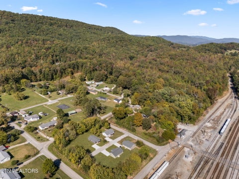 Tiny photo for 119 Bradys Way, Harriman, TN 37748 (MLS # 1359742)
