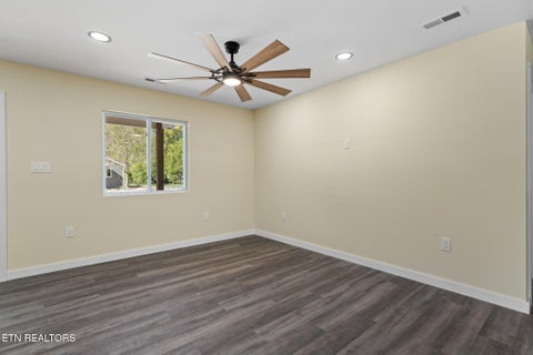 Tiny photo for 119 Bradys Way, Harriman, TN 37748 (MLS # 1359742)