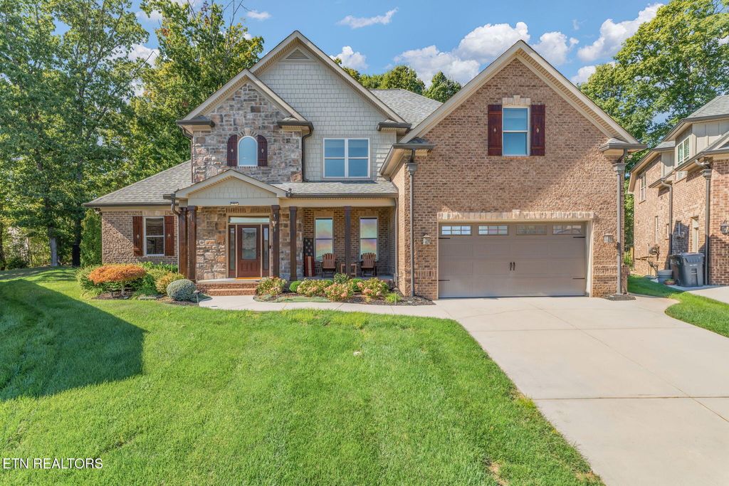 Photo of 601 Blowing Rock Lane, Knoxville, TN 37922 (MLS # 1319007)
