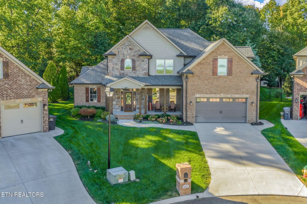 Photo of 601 Blowing Rock Lane, Knoxville, TN 37922 (MLS # 1319007)