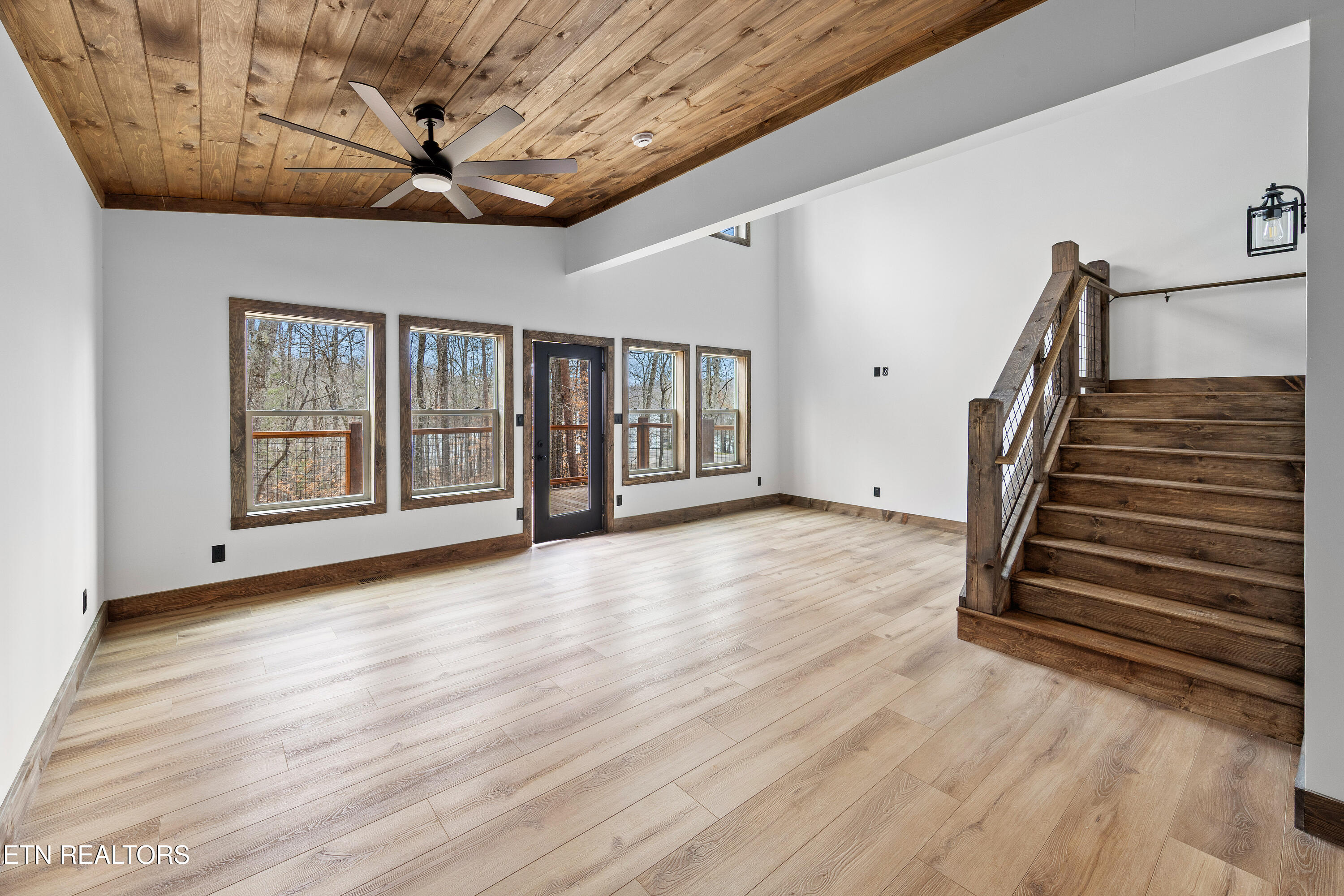 733 Country Oaks Lane